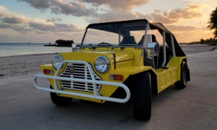 Mini Moke Australia yellow 1.jpg