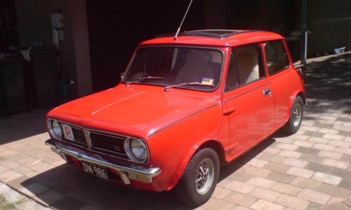 Mini S 1977 Sunshine with sunroof Australian Leyland Images Red (1).jpg