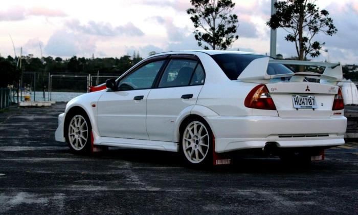 Mitsubishi Lancer Evolution 6.5 TME in scotia white 2001 New Zealand (3).jpg