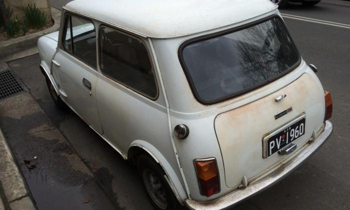 Morris Mini Clubman GT 1972 ex-police vehicle Australia (8).JPG