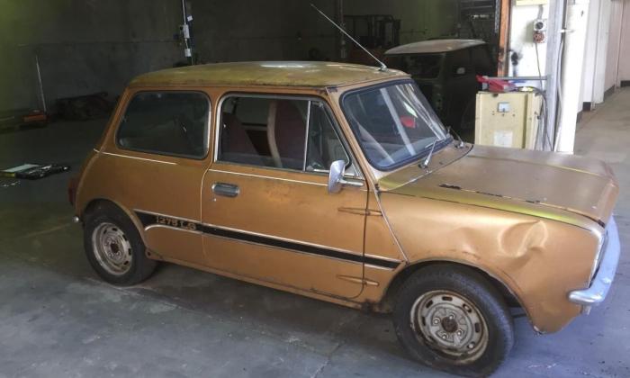 Nugget Gold Leyland Mini 1275LS Clkassic Register unrestored (3).jpg