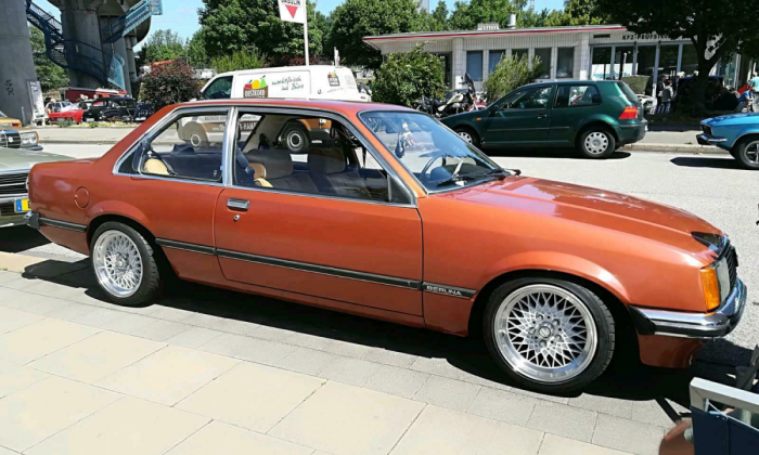 Opel Commodiore C 1979 2 door coupe bronze (1).png