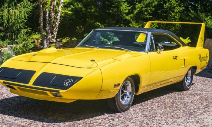 Plymouth Superbird.jpg