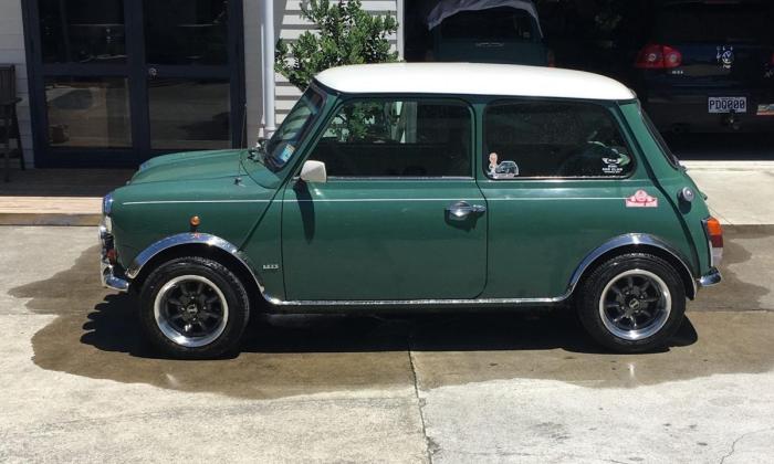 Rover Mini 35th Anniversary 1994 Green images New Zealand (1).jpg