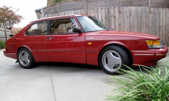 Saab 900 Aero Turbo S Red paint Australia Combi Coupe 1988 (10).JPG