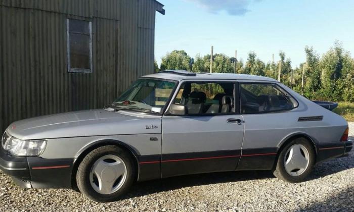 Saab 900 Aero Turbo hatch coupe silver over grey located NZ 2020 images (11).jpg