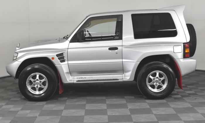 Silver Pajero Evolution for sale Melbourne Australia 1997 Dakar car (12).jpg