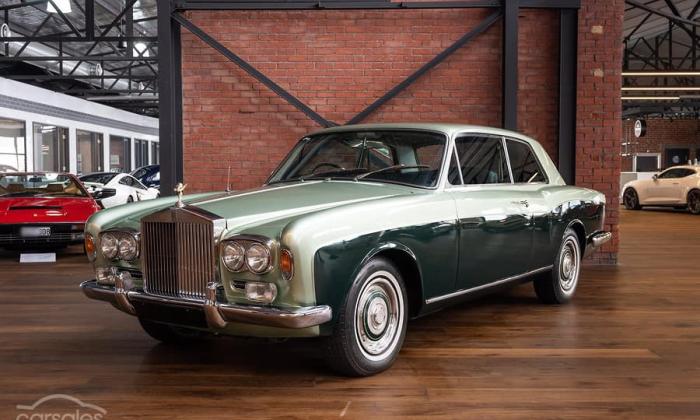 Two tone green Rolls Royce Mulliner park ward coupe Australia RHD (2).jpg