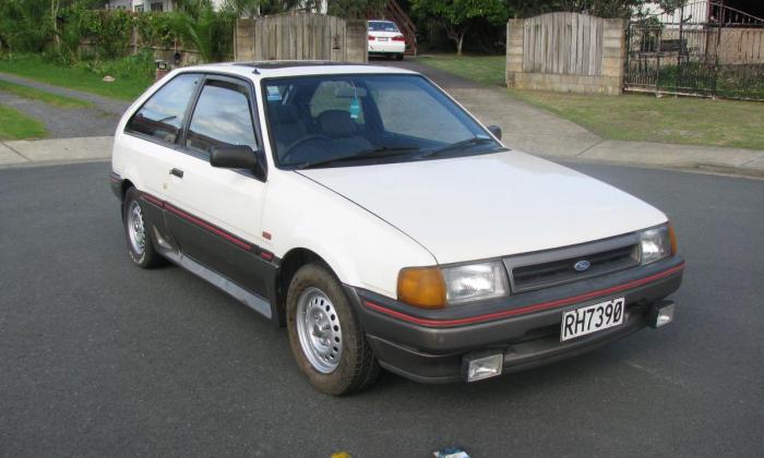 White 1986 TX3 Ford Laser KC pictures (3).jpg