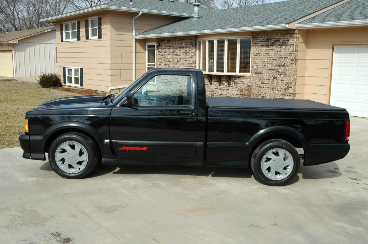 0 1991 Black GMC Syclone pickup number 92 (14).jpg