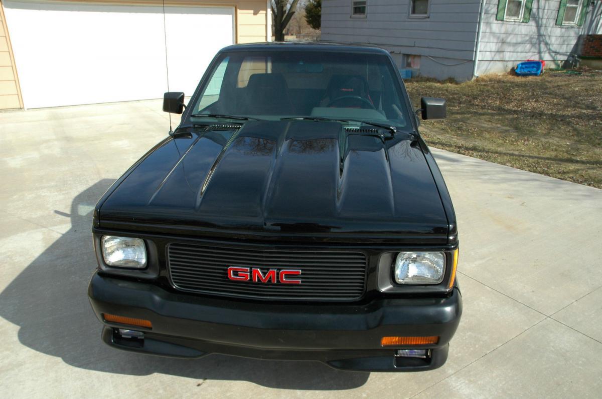 0 1991 Black GMC Syclone pickup number 92 (18).jpg