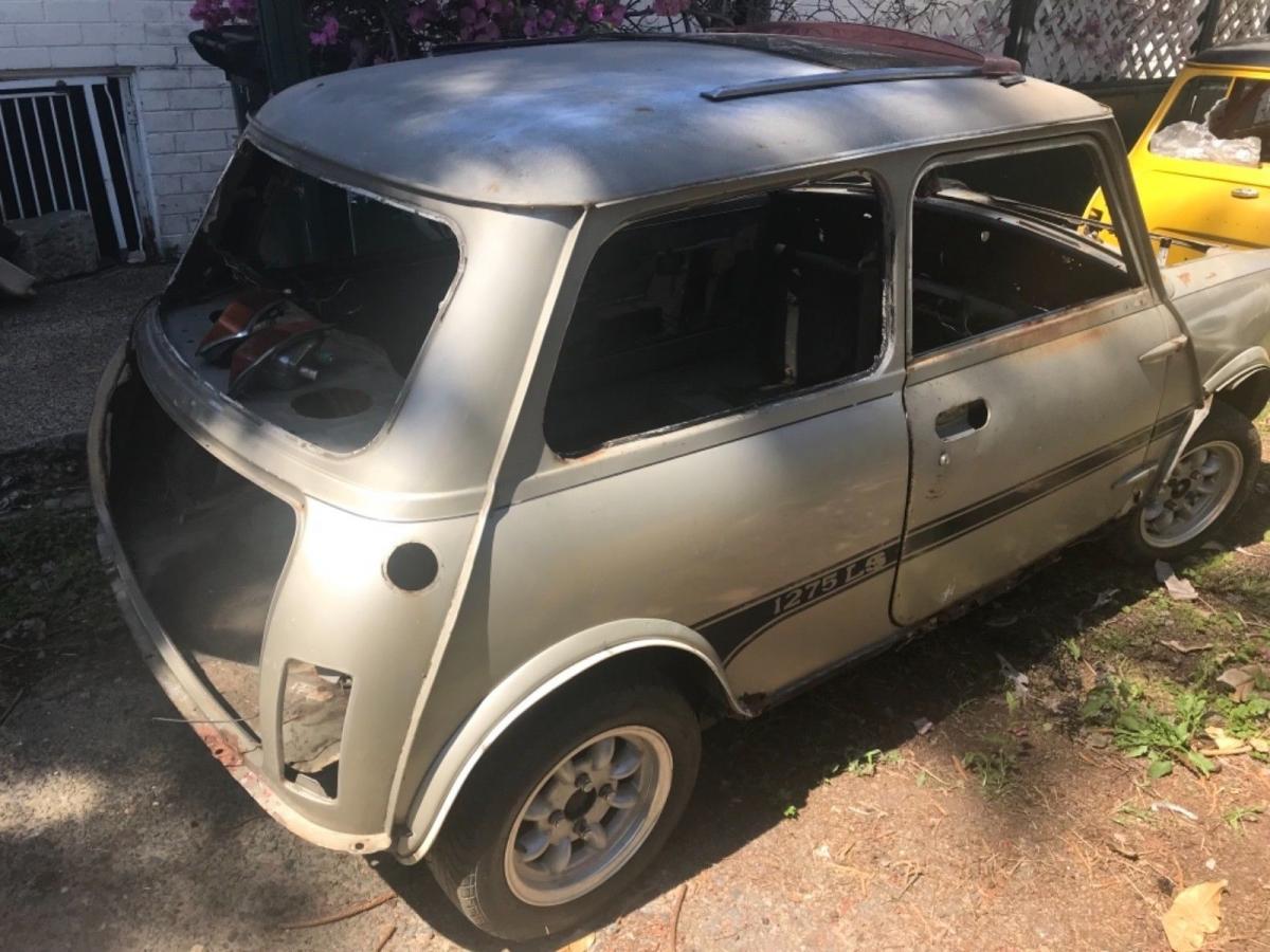 0 Silver Leyland Mini LS 1275 cc rolling shell unrestored 1978 images (3).jpg