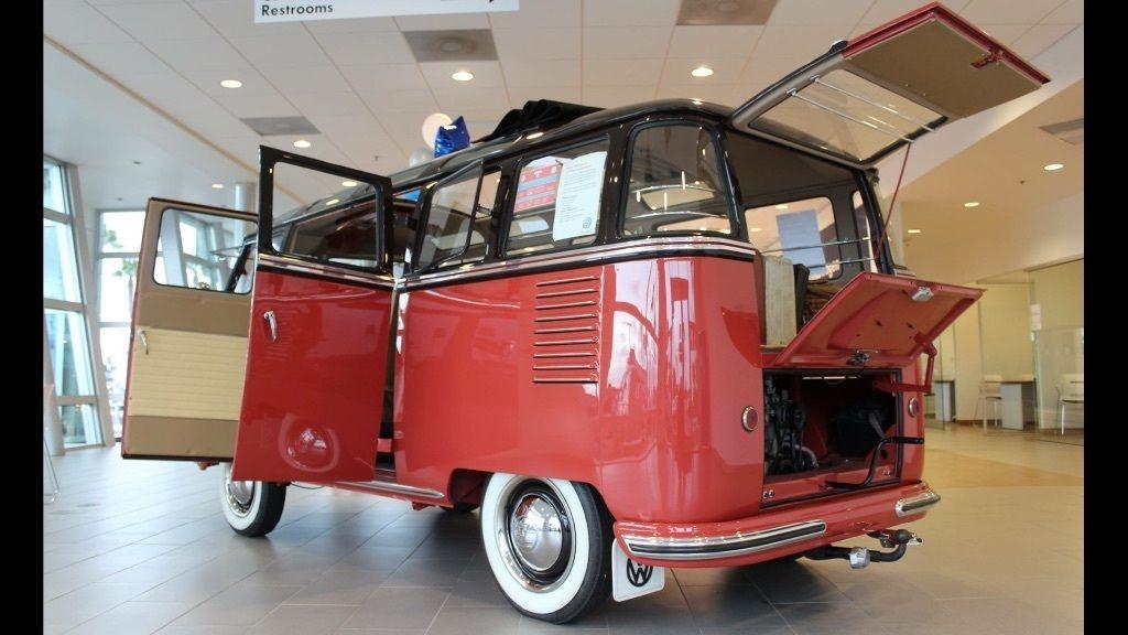 1 1956 Volkswagen Deluxe Microbus Samba Bus images Classic Register (13).jpg