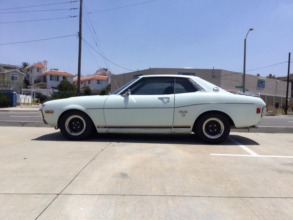 1 1974 RA21 Toyota Celica GT white images (21).jpg