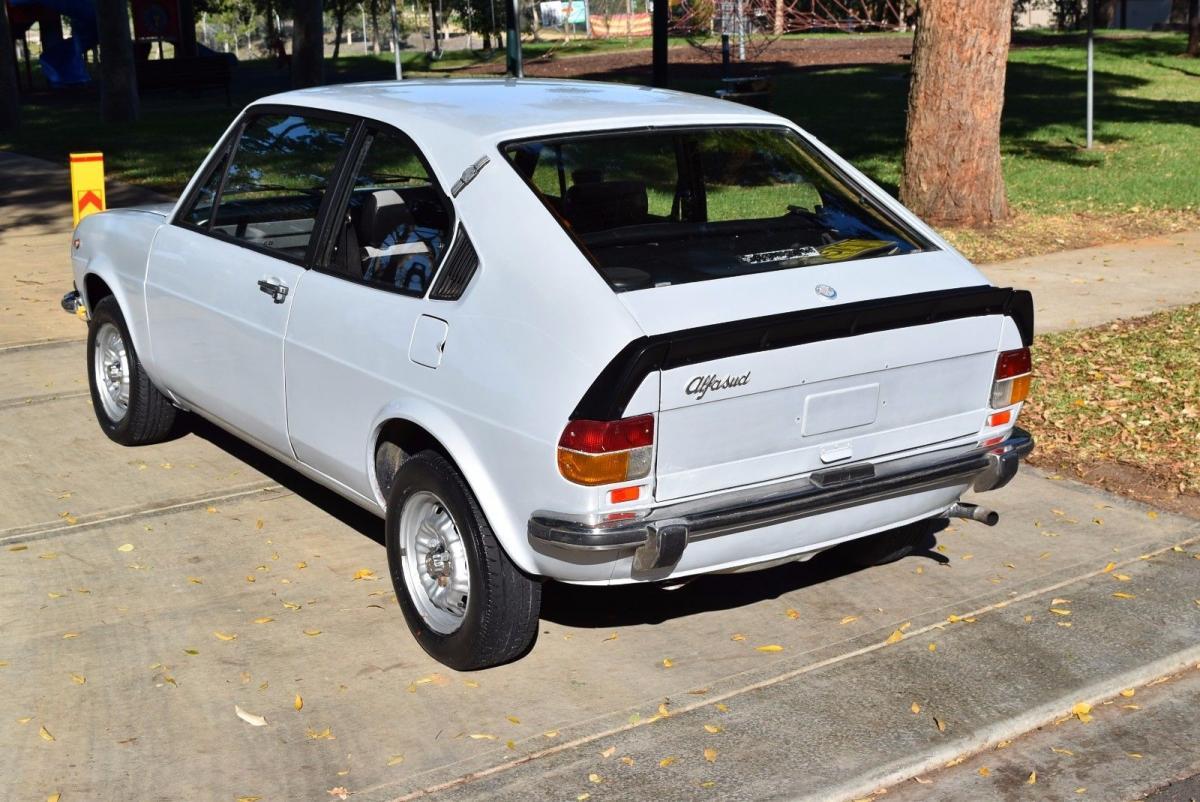 1 1977 Alfa Romeo Alfasud TI 2 door Silver Australia (10).jpg