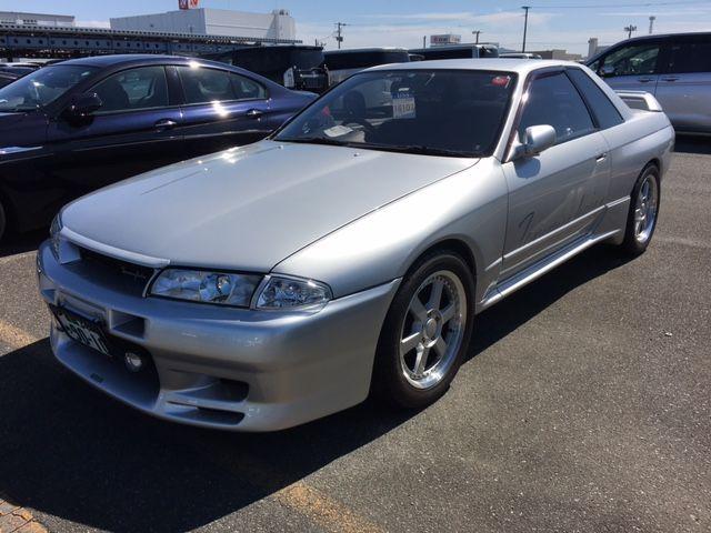 1 1994 Nissan Skyline R32 GTR Tommy Kaira tuned silver (16).jpg