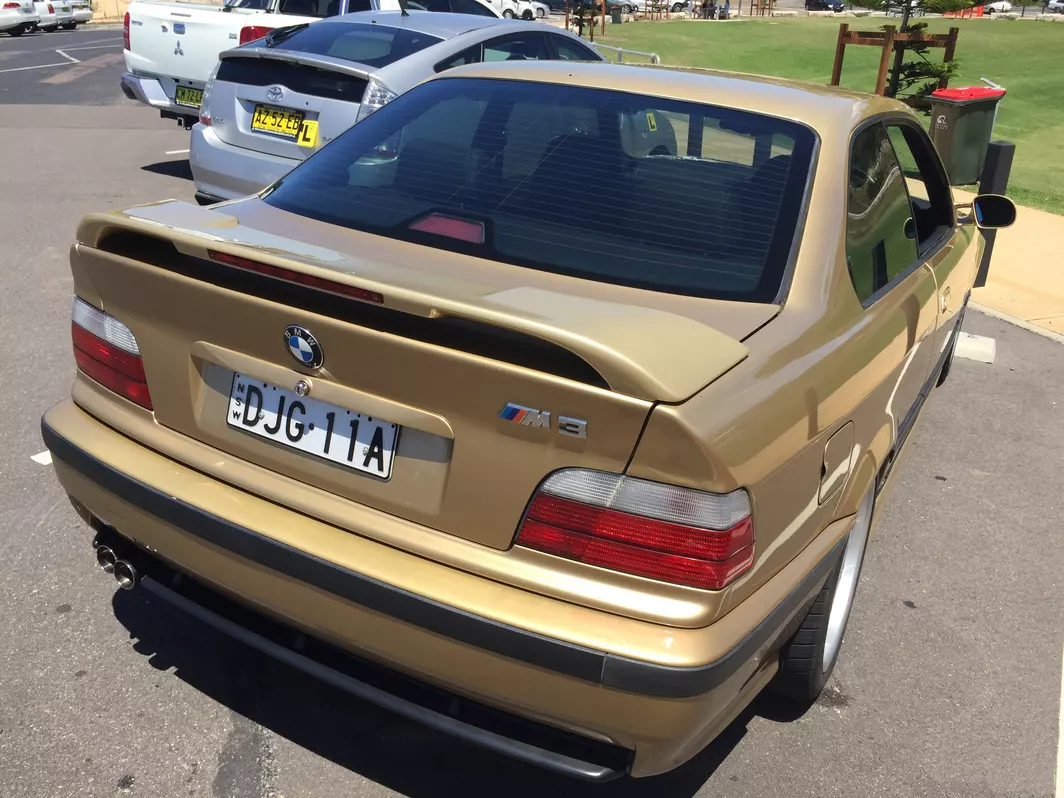 1 1996 BMW E36 M3 Gold paint (2).png