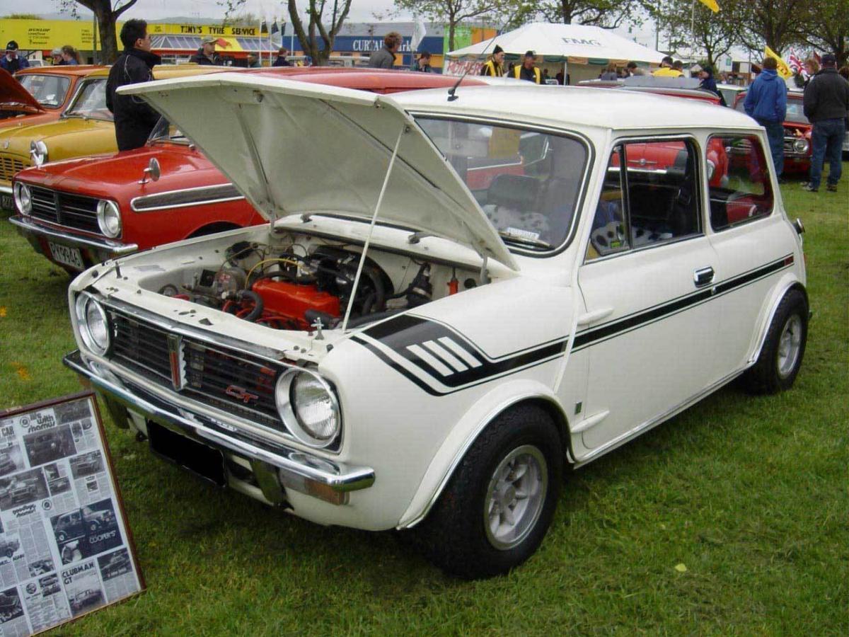 1 Australian New Zealand Mini Clubman GT 1973 white (9).jpg