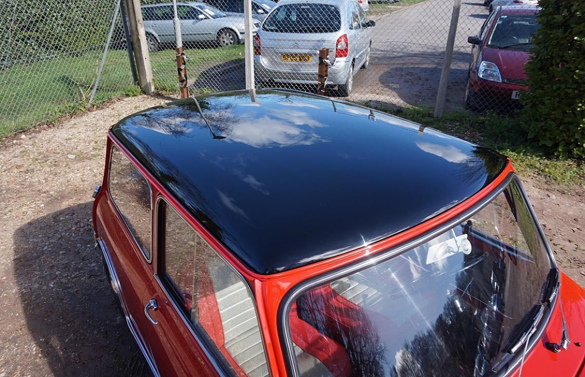 1 Black over Tartan red 1965 Morris Cooper S MK1 British built image (5).jpg