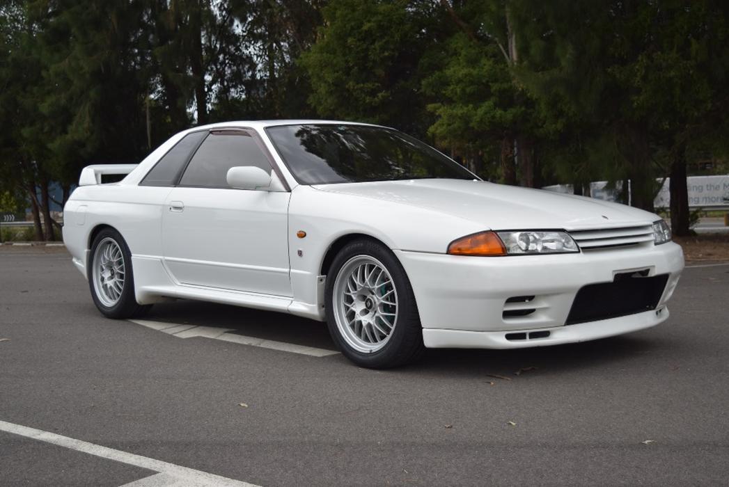 1 Crystal White R32 GTR V-Spec II Australia 1994 model images (6).jpg