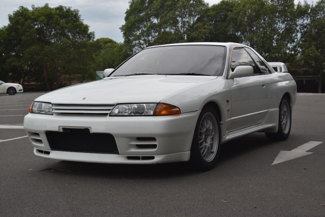 1 Crystal White R32 GTR V-Spec II Australia 1994 model images (7).jpg