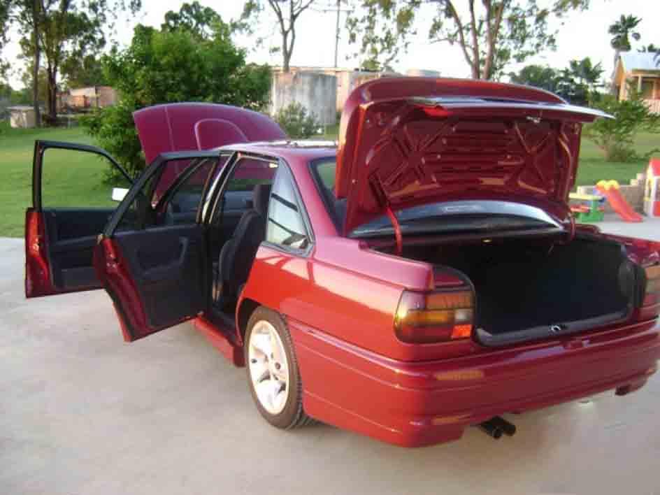 1 Durif Red Holden Commodore VN SS HSV 1990 number 180 images (34).jpg