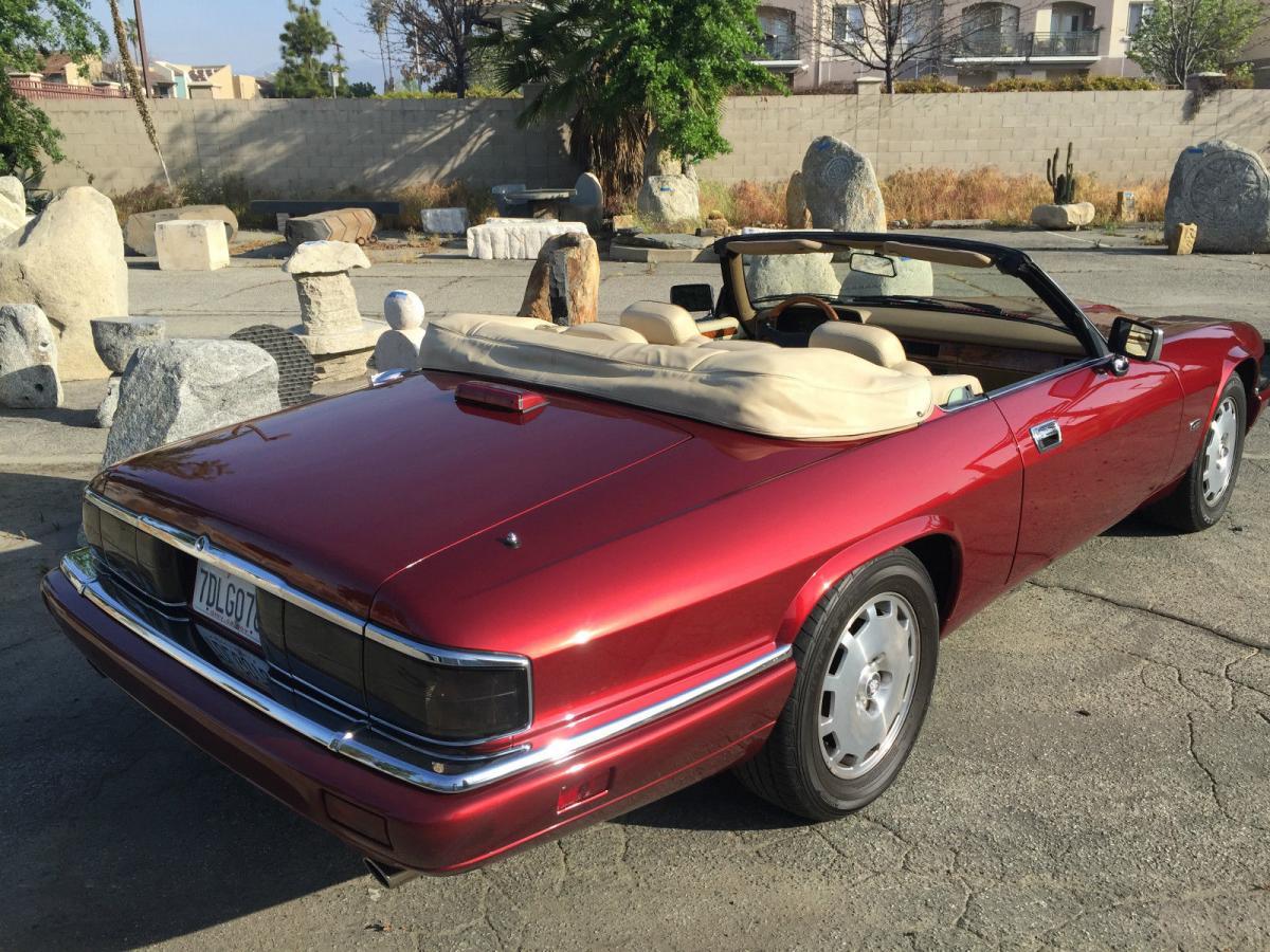 1 Jaguar XJS Celebration Edition Moroccan Red convertible 1996 images (2).jpg