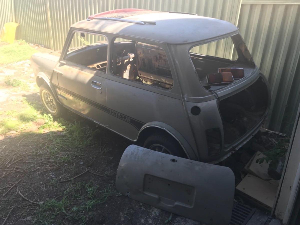 1 Silver Leyland Mini LS 1275 cc rolling shell unrestored 1978 images (7).jpg