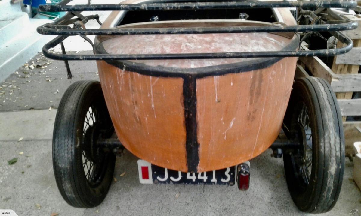 1932 Austin 7 Special convertible under restoration (14).jpg