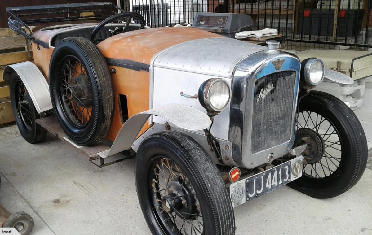 1932 Austin 7 Special convertible under restoration (7).jpg