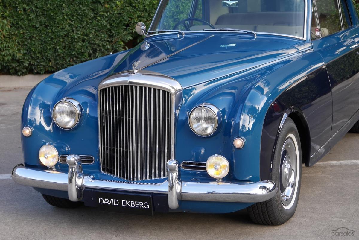 1958 Park Ward Bentley S1 Continental Coupe two tone blue RHD images (11).jpg