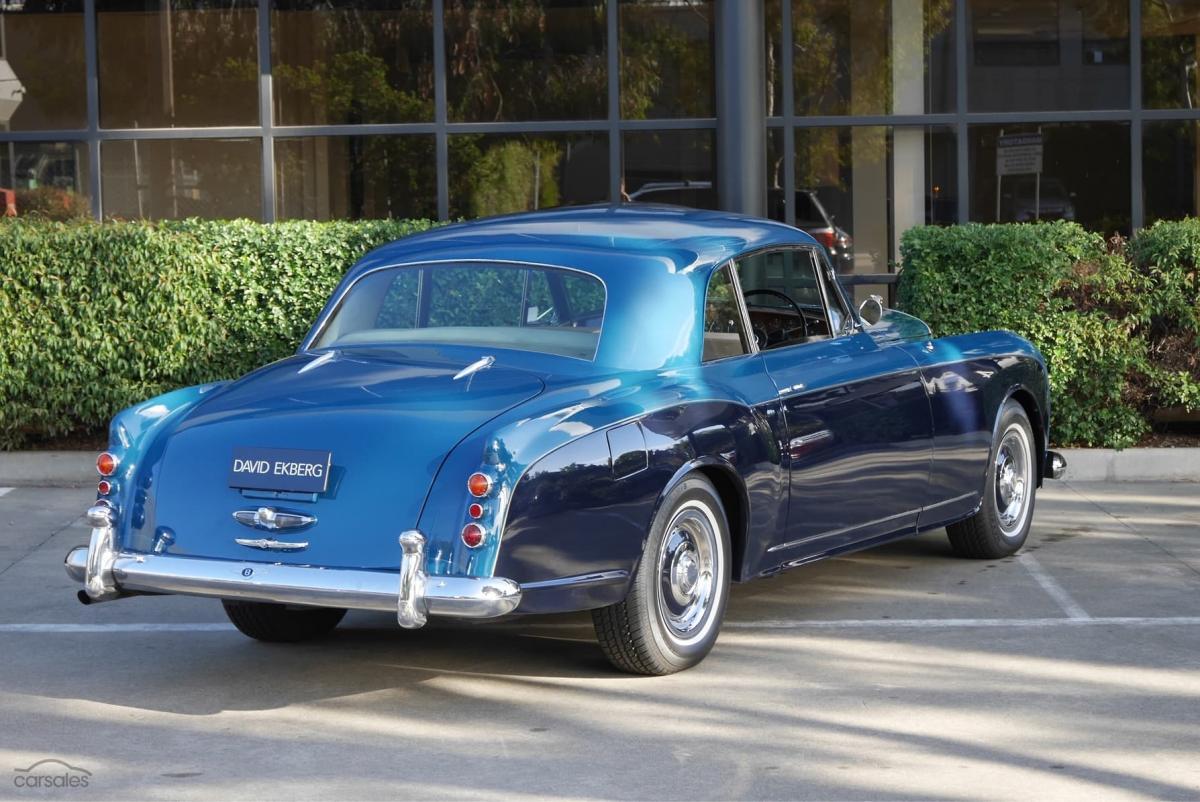 1958 Park Ward Bentley S1 Continental Coupe two tone blue RHD images (15).jpg