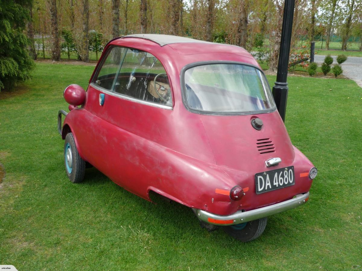 1960 BMW Isetta 300 Red images (5).jpg