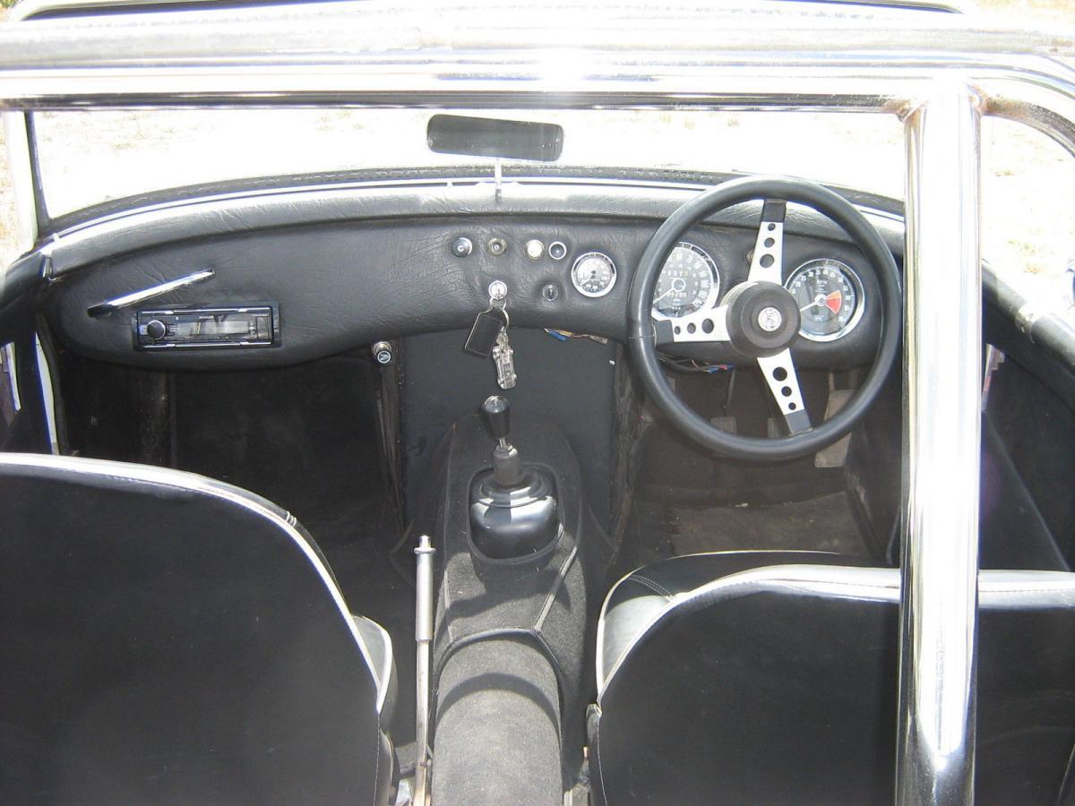 1962 Austin Healey Sprite dashboard.jpg