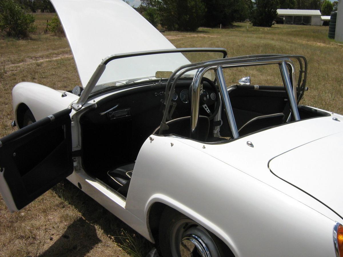 1962 Austin Healey Sprite white.jpg