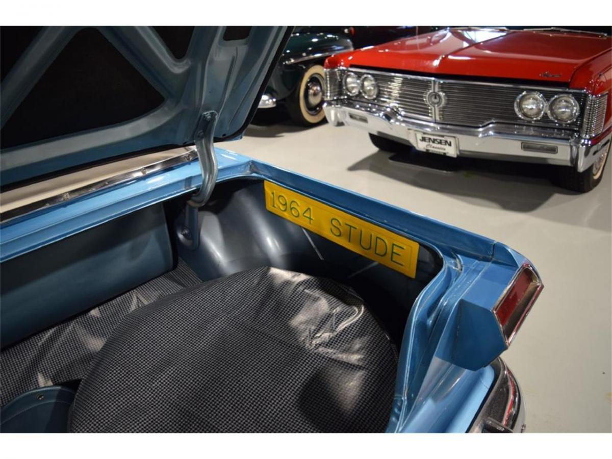 1964 STudebaker Daytoina convertible light blue with white roof (19).jpg