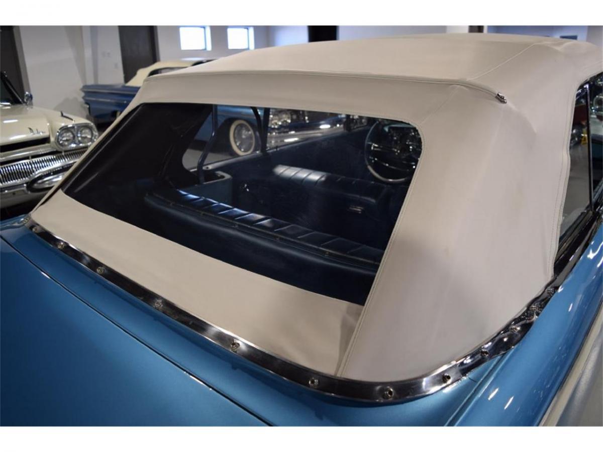 1964 STudebaker Daytoina convertible light blue with white roof (21).jpg