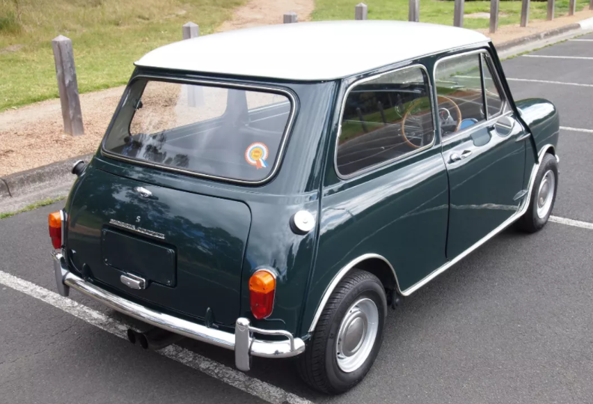 1965 MK1 Australian Cooper S BRG early car (7).png