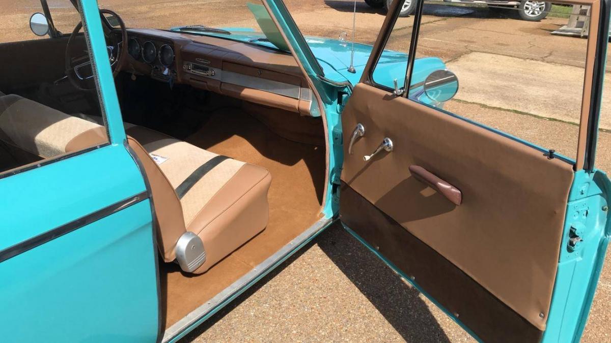 1965 Studebaker Commander 2 door tahitian turquoise images 2019 (10).jpg