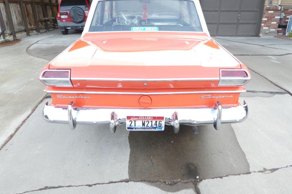 1965 Studebaker Sports Sedan Daytona 2-door Sienna red with white vinyl roof (4).jpg