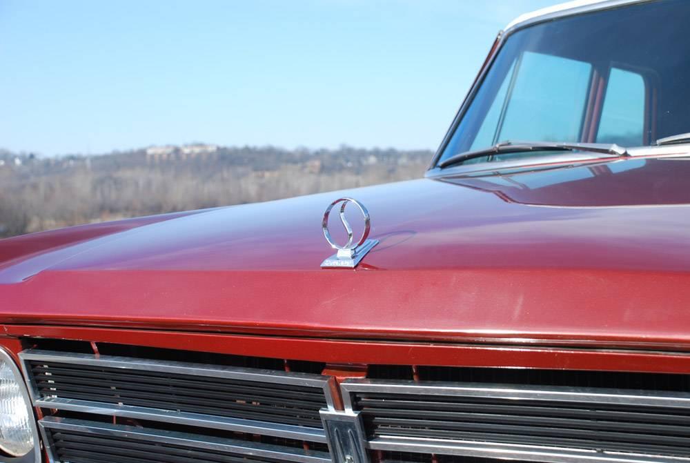 1966 Studebaker Daytona Sport Sedan V8 red white roof (27).jpg