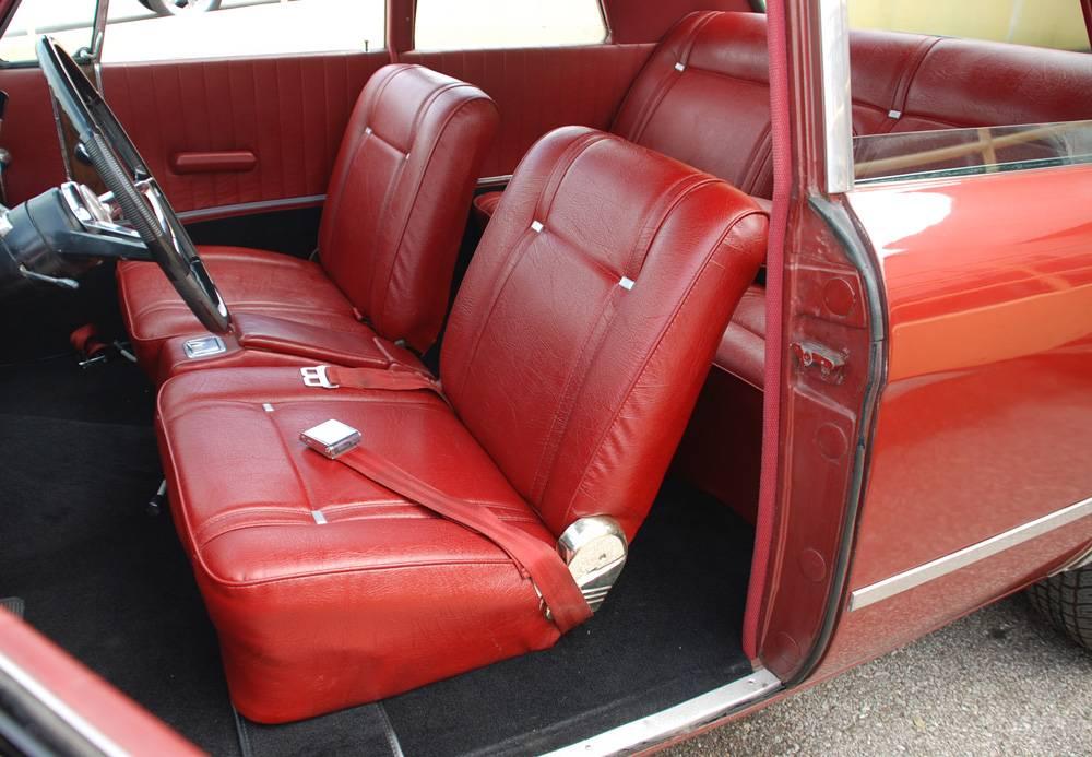 1966 Studebaker Daytona Sport Sedan V8 red white roof (45) interior.jpg