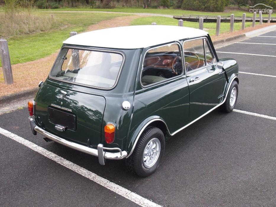 1966 toga white over BRG MK1 Cooper S Mini Australia (7).jpg