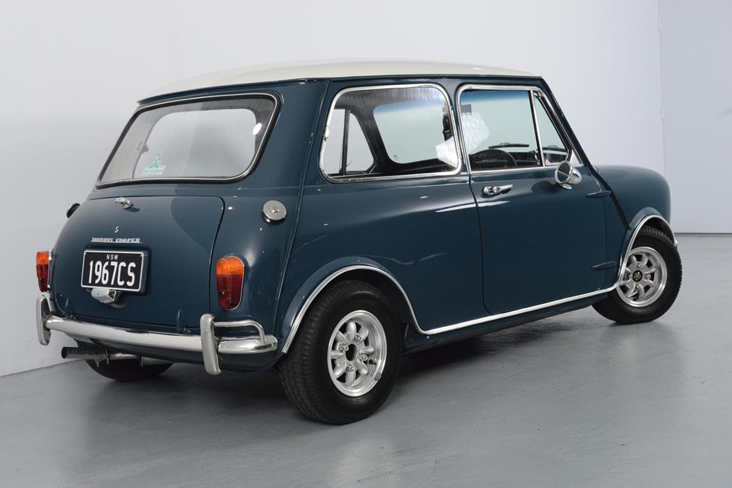 1967 Australian Morris Cooper S Snow White on Indigo Blue register (10).jpg