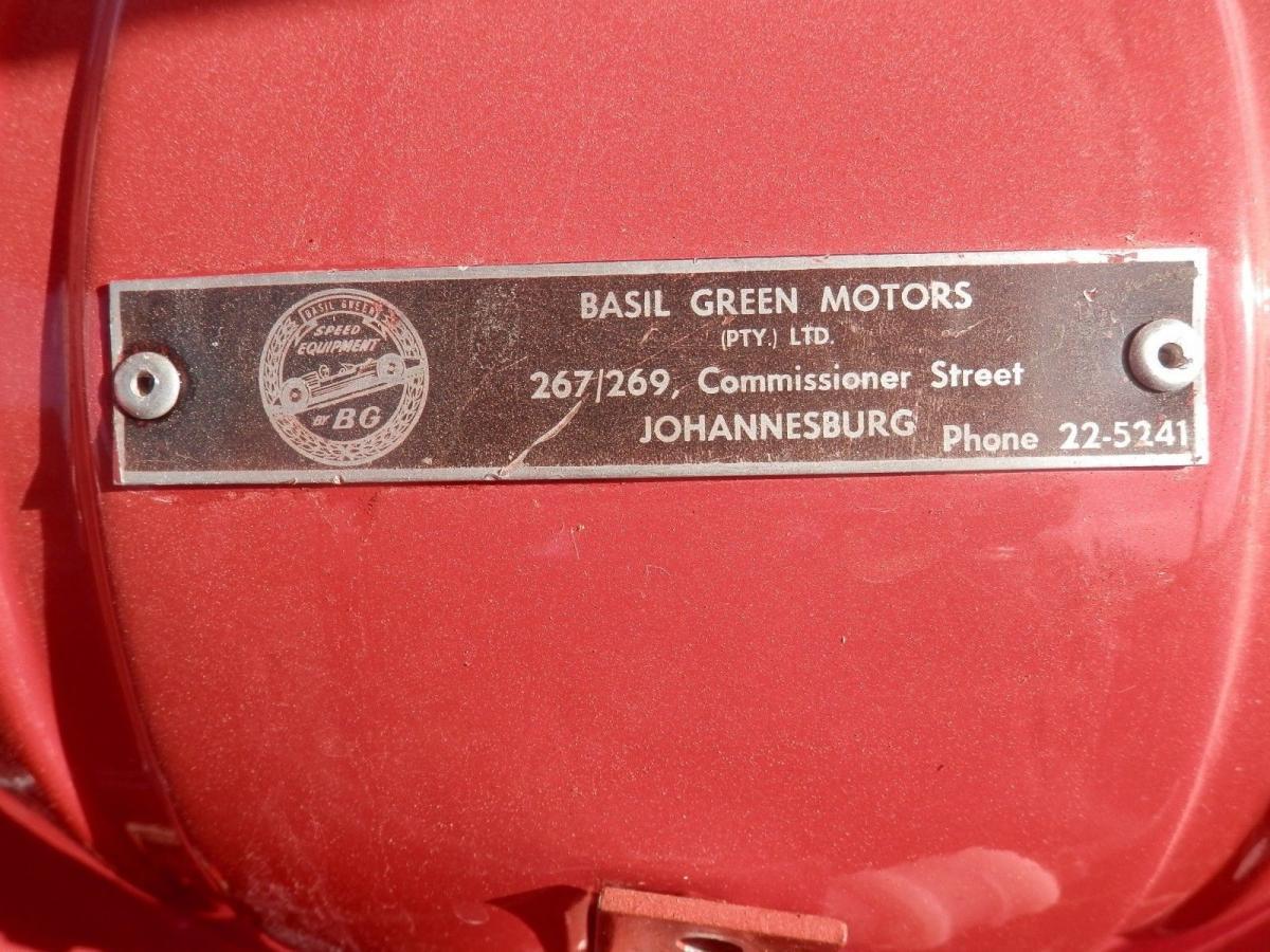 1967 Ford Cortina MK2 GT V6 3000 South African Basil Green (12).jpg