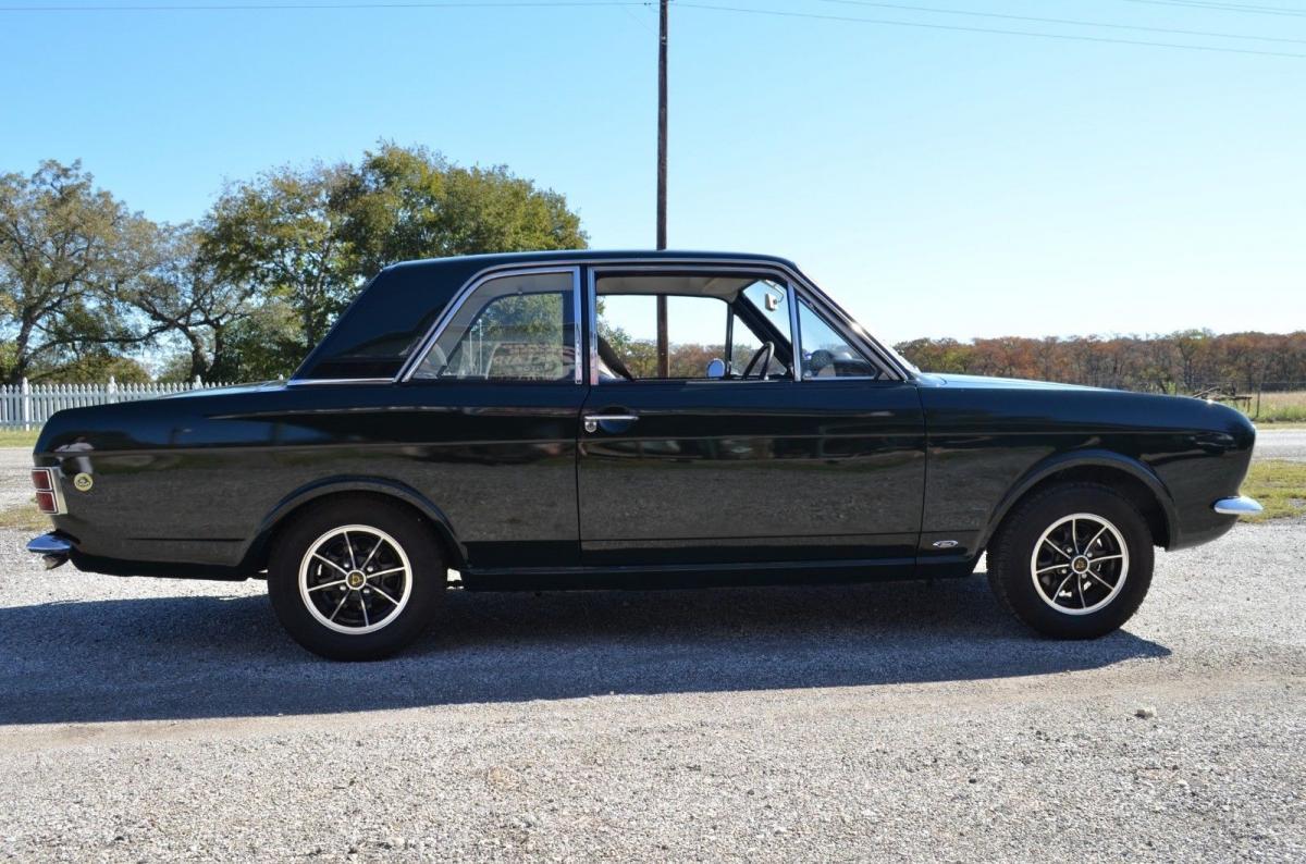 1967 Ford Cortina MK2 Lotus Cortina twin cam pictures (22).jpg