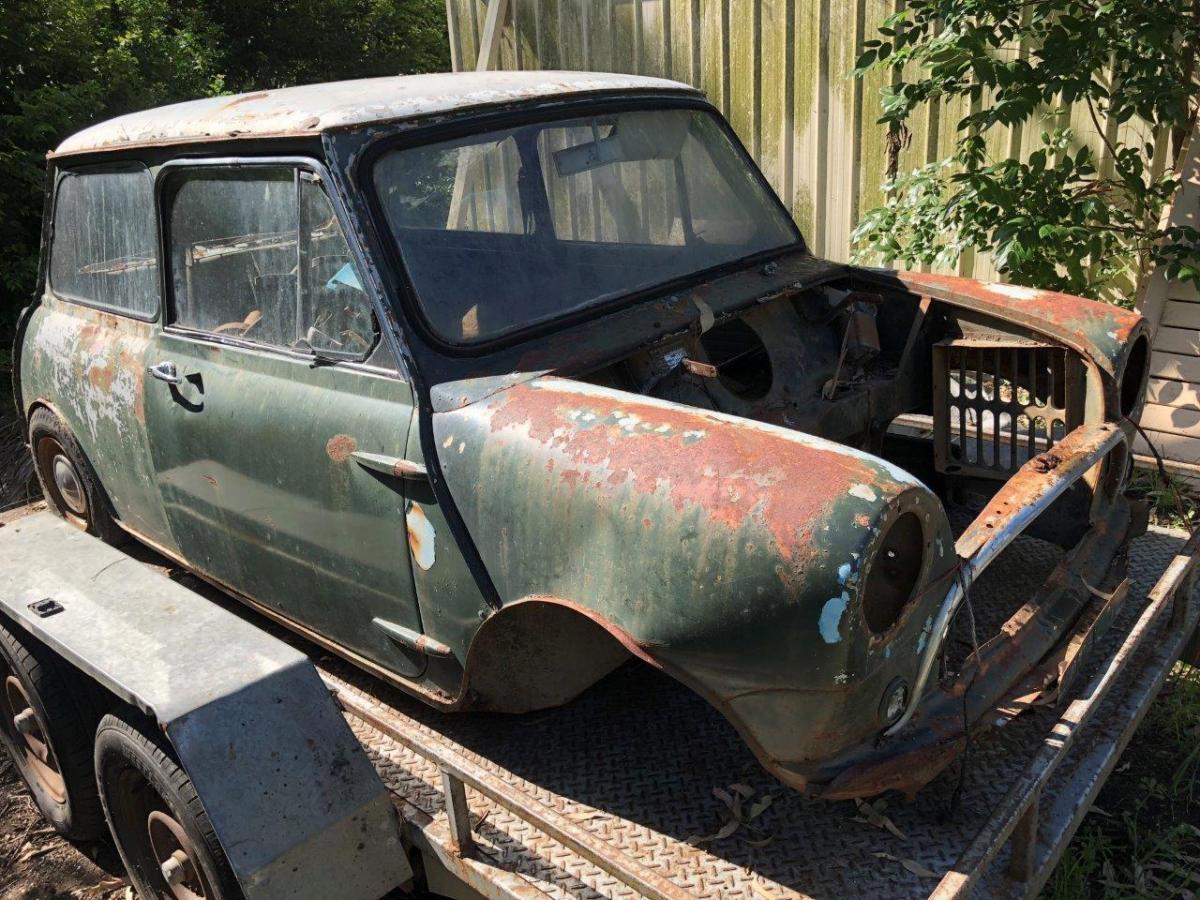 1967 MK1 Morris Cooper S Lake Green unrestored parted out wreck images (2).jpg