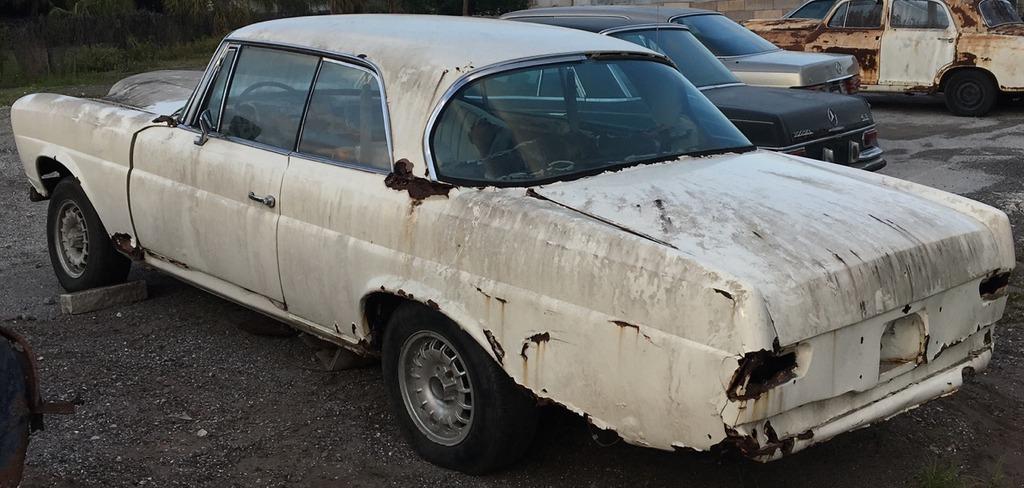 1967 Mercedes 250SE Coupe sunroof white unrestored (11).jpg