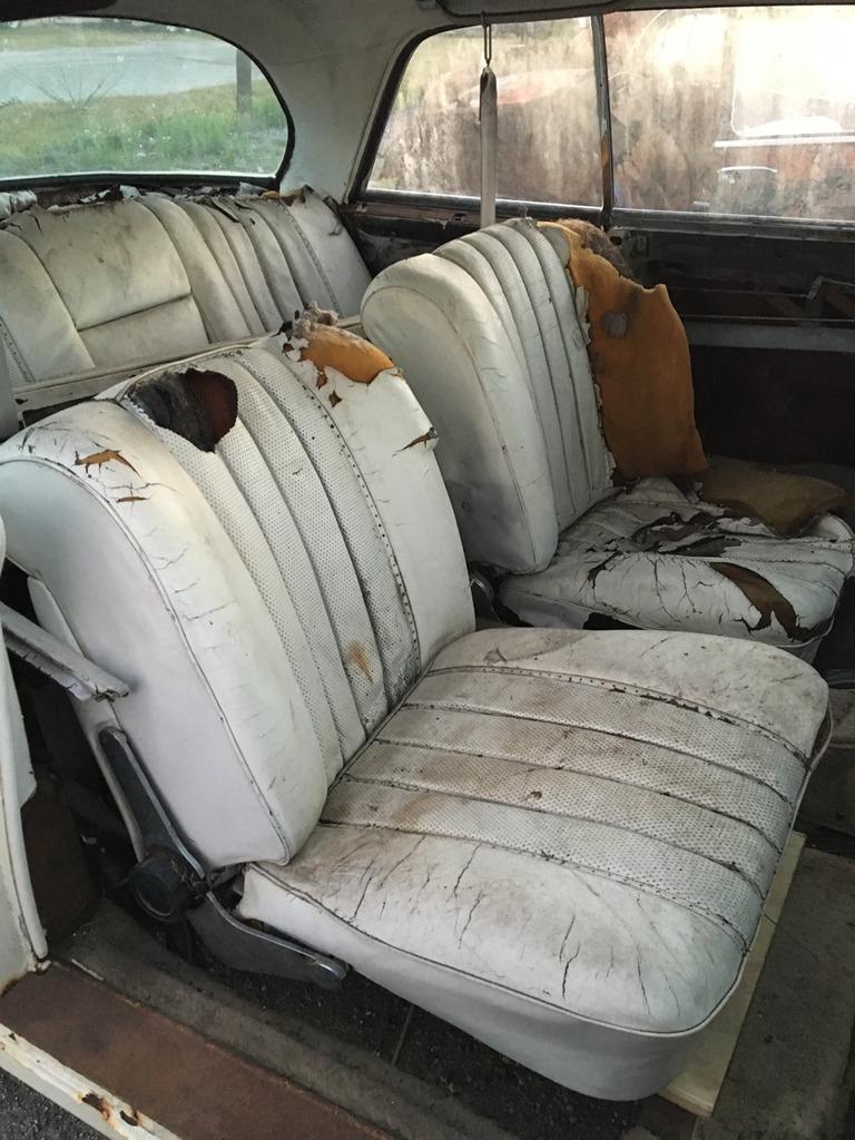1967 Mercedes 250SE Coupe sunroof white unrestored (23).jpg