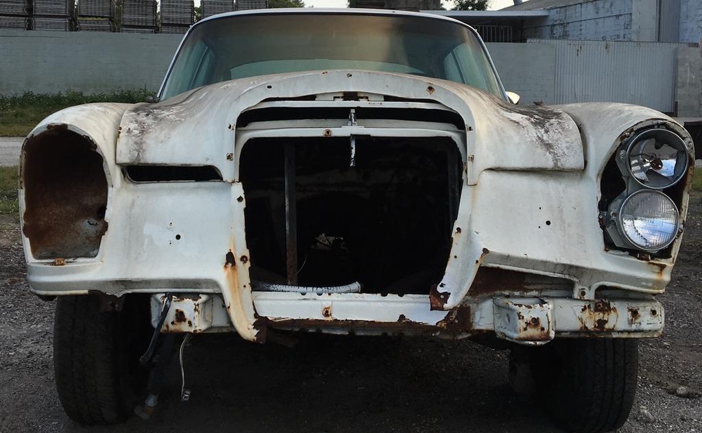 1967 Mercedes 250SE Coupe sunroof white unrestored (4).jpg